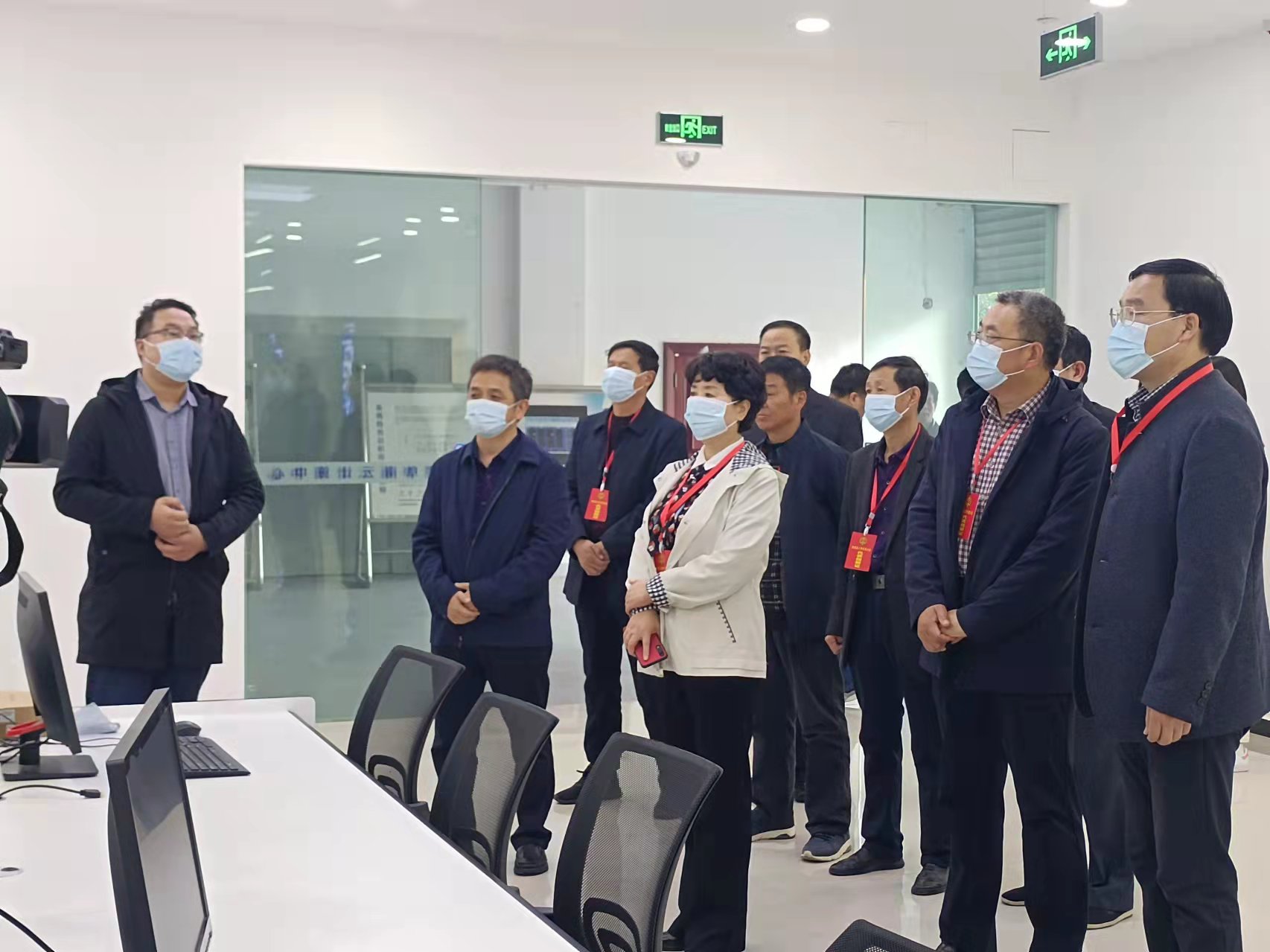 阜南县人大代表一行莅临鹿云亚信公司调研指导工作(图1)